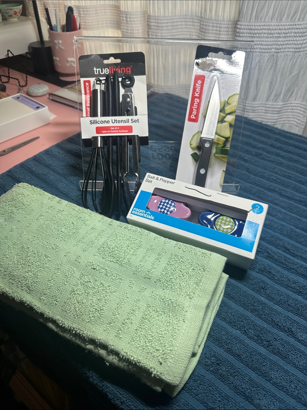 5 pc kitchen set NWT